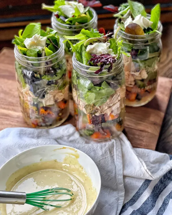 Insalata rustica in barattolo